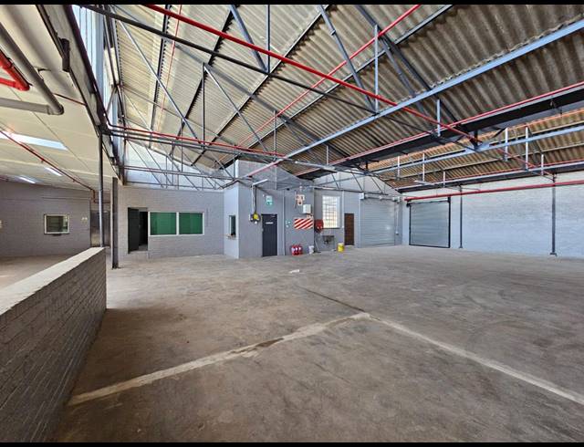 750M² WAREHOUSE TO LET IN BENROSE